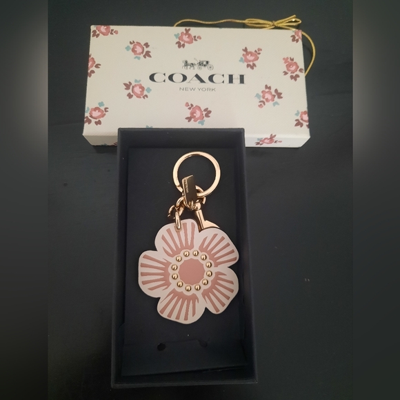 Coach Pink Flower Keychain - Picture 6 of 7